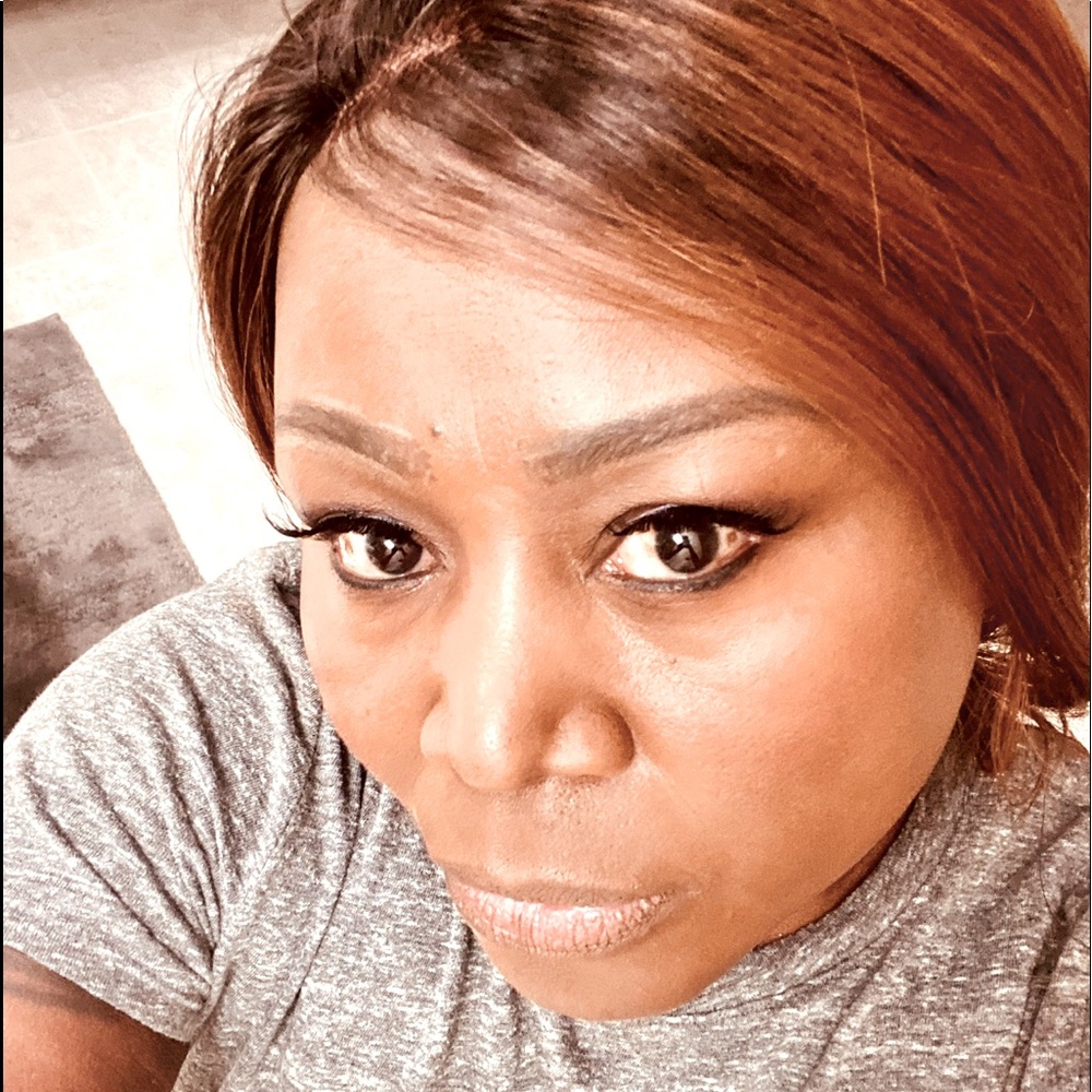 Meet your Posher, Deloris